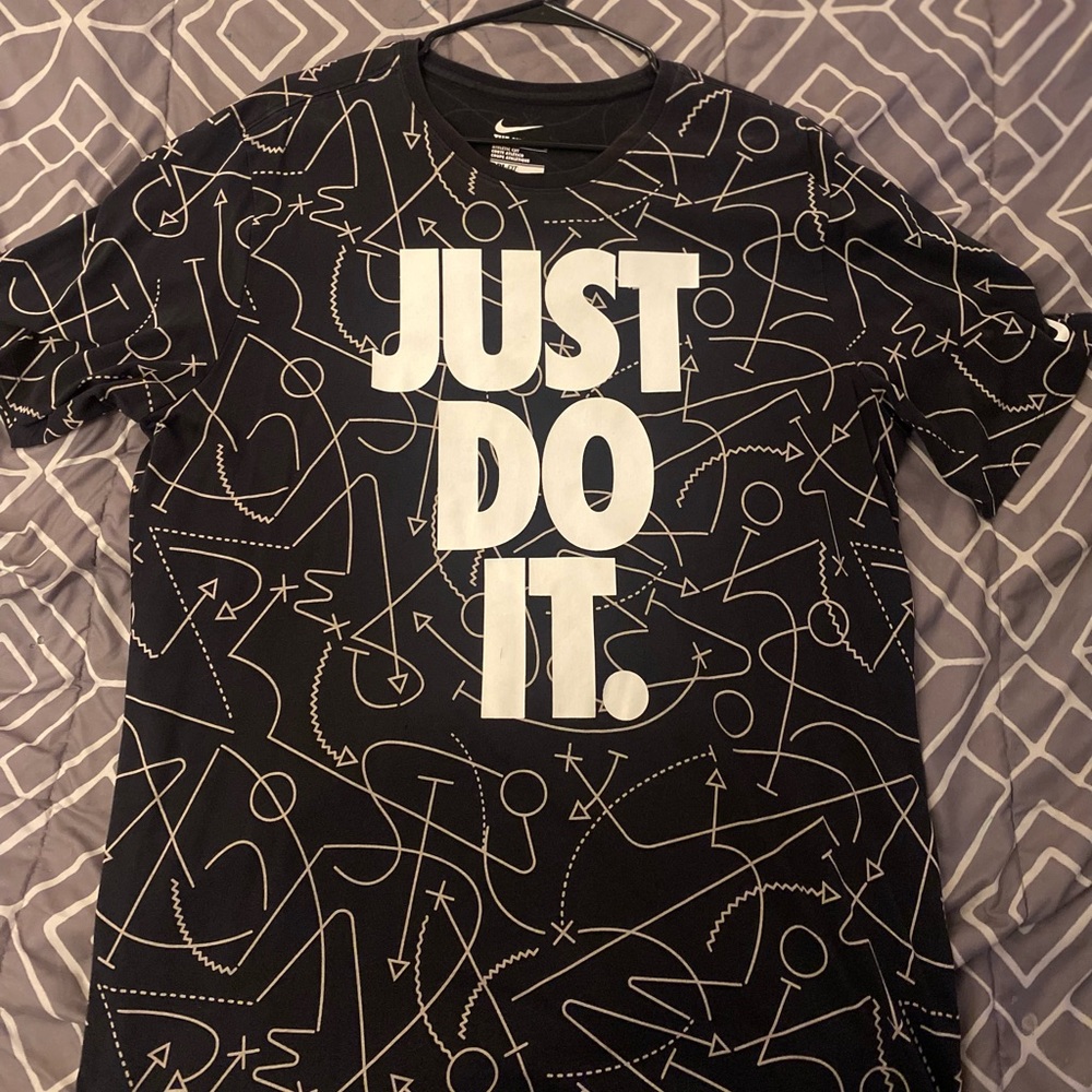 Mens “ JUST DO IT” NIKE Shirt XL